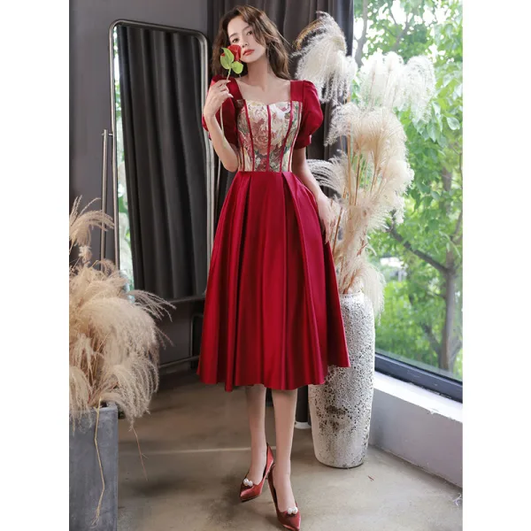 Chic / Beautiful Burgundy Printing Graduation Dresses 2022 A-Line / Princess Homecoming Square Neckline Short Sleeve Backless Floor-Length / Long Formal Dresses
