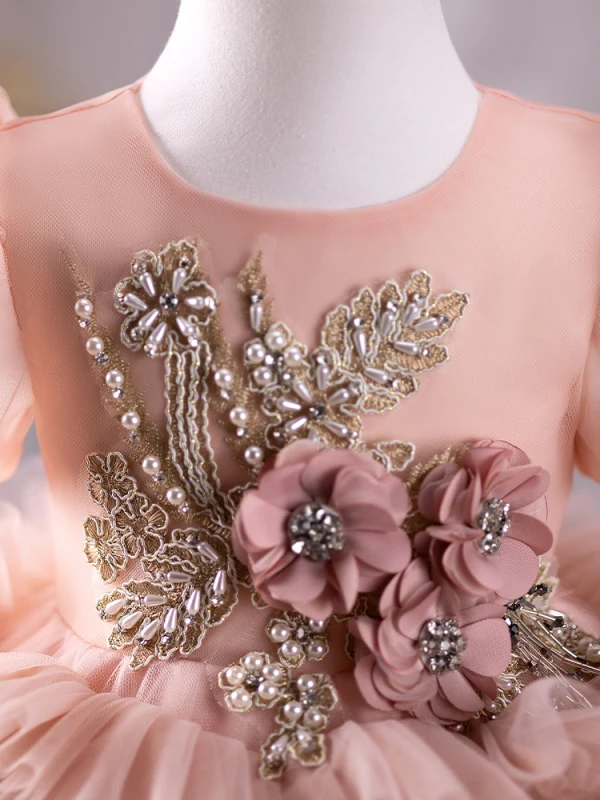 Chic / Beautiful Blushing Pink Pearl Rhinestone Short Birthday Cascading Ruffles Flower Girl Dresses 2023 Ball Gown Scoop Neck Puffy Short Sleeve Tulle