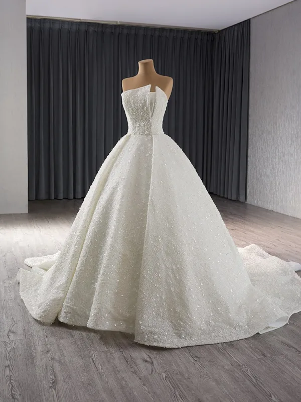 High End Weiß Handgefertigt Perlenstickerei Pailletten Applikationen Brautkleider / Hochzeitskleider 2024 Ballkleid Bandeau Ärmellos Rückenfreies Königliche Schleppe Hochzeit