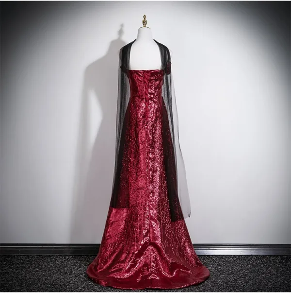 Sexy Bordeaux Paillettes Robe De Soirée 2025 Trompette / Sirène Volants Bustier Sans Manches Dos Nu Train De Balayage Robe De Ceremonie