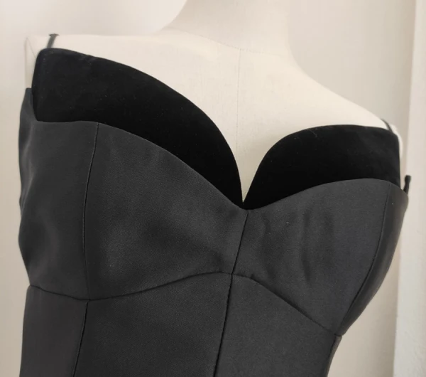 Audrey Hepburn Style Black Homecoming Short Velvet Graduation Dresses 2024 A-Line / Princess Spaghetti Straps Sleeveless Backless