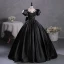 Vintage Schwarz Perlenstickerei Spitze Blumen Satin Ballkleider 2023 Ballkleid Rundhalsausschnitt Kurze Ärmel Schleife Lange Ball Festliche Kleider