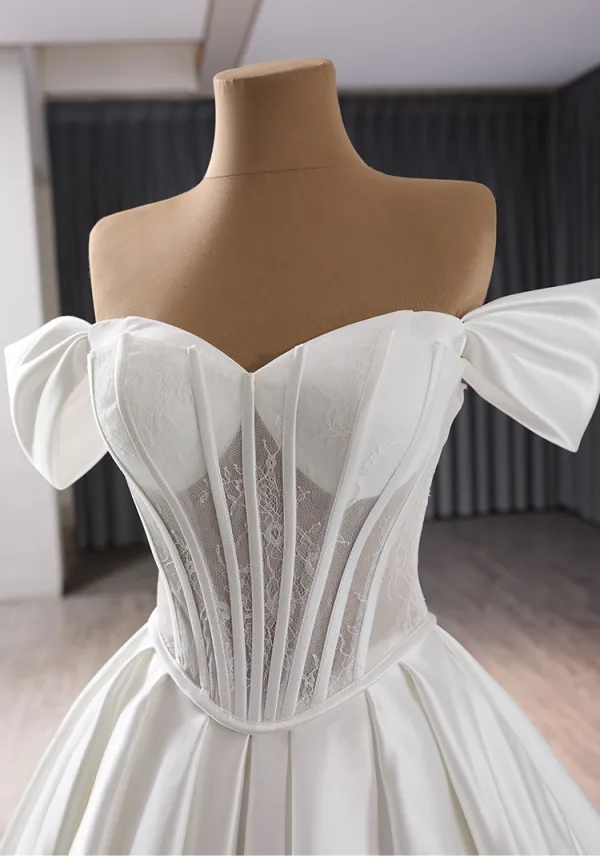 High-end Elegant White Lace Satin Wedding Dresses 2024 Ball Gown Off-The-Shoulder Sleeveless Court Train Prom