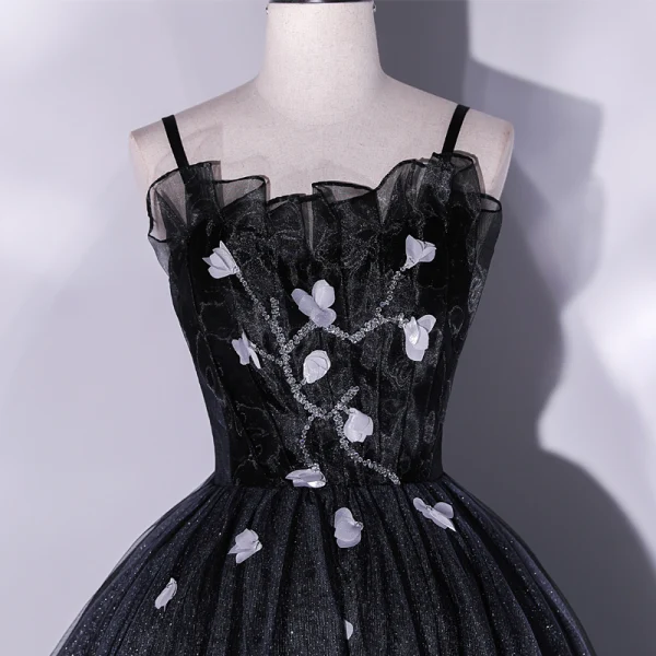 Modest / Simple Black Appliques Sequins Prom Dresses 2022 A-Line / Princess Spaghetti Straps Sleeveless Backless Floor-Length / Long Prom Formal Dresses