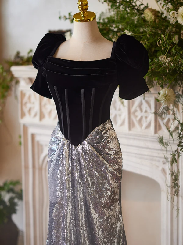 Charmant Noire Paillettes Robe De Soirée 2024 Trompette / Sirène Encolure Carrée Gonflée Manches Courtes Dos Nu Noeud Train De Balayage Soirée Robe De Ceremonie