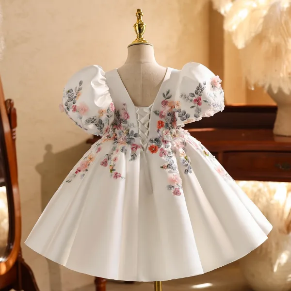 Fancy White Appliques Short Flower Girl Dresses 2026 Ball Gown Birthday Scoop Neck Puffy Short Sleeve Backless Bow
