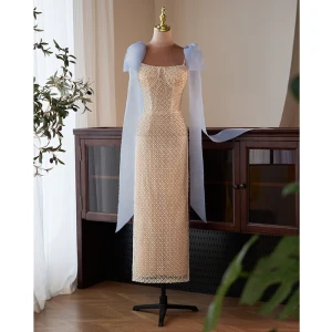 High End Charming Champagne Rhinestone Sequins Evening Dresses 2023 Spaghetti Straps Bow Sleeveless Backless Floor Length Long Evening Party Formal Dresses