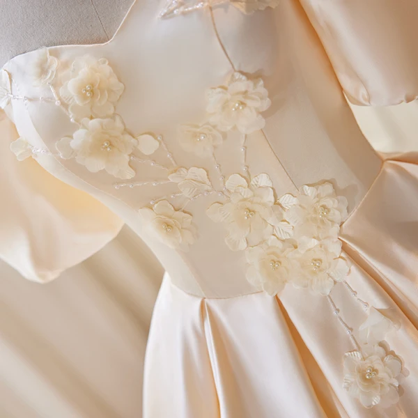 Elegant Champagne Appliques Pearl Prom Dresses 2023 Satin Ball Gown Off-The-Shoulder Short Sleeve Backless Floor-Length / Long Formal Dresses
