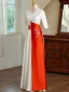 Vintage Hvit To farger Ballkjoler 2025 Prinsesse V-Hals 1/2 Ermer Lange Ball Formelle Kjoler