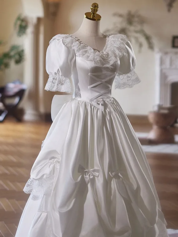 Medieval Vintage / Retro White Bow Lace Flower Satin Wedding Dresses 2025 A-Line / Princess V-Neck Short Sleeve Backless Floor-Length / Long Wedding