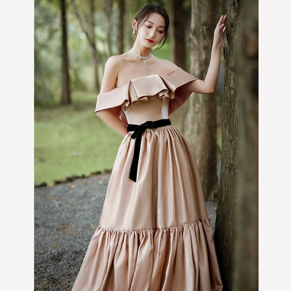 Elegant Beige Satin Prom Dresses 2022 A-Line / Princess Off-The-Shoulder Sleeveless Backless Bow Sash Floor-Length / Long Formal Dresses