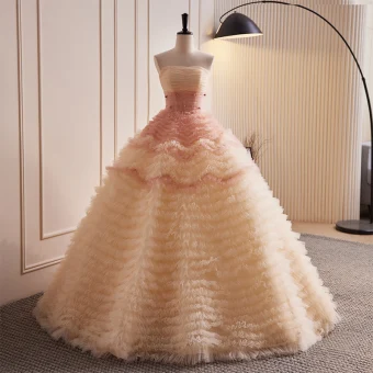 Charmant Champagne Plissée Robe De Bal 2023 Bustier Perle Sans Manches Dos Nu Longue Promo Robe De Ceremonie