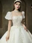 High End Vintage Ivory / Creme Perlenstickerei Perle Strass Brautkleider / Hochzeitskleider 2022 Ballkleid Rundhalsausschnitt Kurze Ärmel Rückenfreies Königliche Schleppe Hochzeit