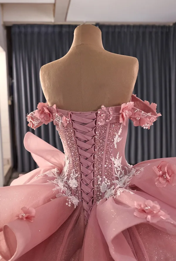 High-end Blushing Pink Handmade  Beading Pearl Rhinestone Lace Flower Appliques Prom Dresses 2025 Ball Gown Off-The-Shoulder Short Sleeve Backless
