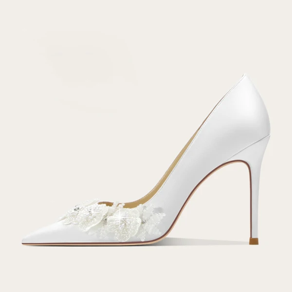 Chic / Beautiful White Beading Rhinestone Flower Wedding Shoes 2024 Leather 10 cm Stiletto Heels Pointed Toe Wedding Pumps High Heels