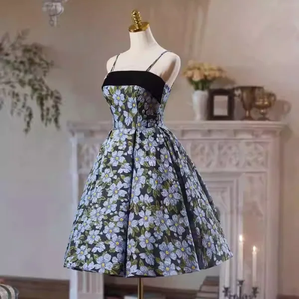 Chic / Beautiful Multi-Colors Floral Homecoming Graduation Dresses 2024 A-Line / Princess Spaghetti Straps Sleeveless Backless Knee-Length Formal Dresses