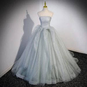 Charmant Vert Cendré Perlage Paillettes Robe De Bal 2023 Robe Boule Bustier Sans Manches Dos Nu Train De Balayage Robe De Ceremonie