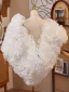 Charmant Blanche Fait main Fleur Mariage Manches Courtes châle 2025 Tulle
