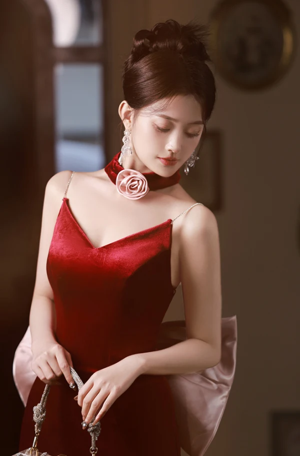 Charming Burgundy Velvet Prom Dresses 2024 Trumpet / Mermaid Spaghetti Straps Short Sleeve Backless Bow Floor-Length / Long Prom Formal Dresses