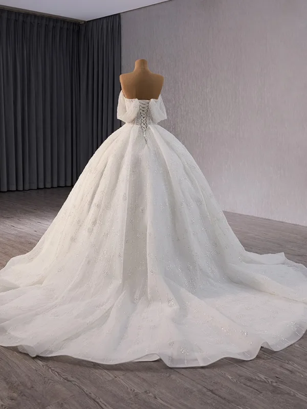 Luxus / Herrlich Weiß Handgefertigt Perlenstickerei Perle Pailletten Ballkleid Brautkleider / Hochzeitskleider 2024 Bandeau Ärmellos Rückenfreies Kapelle-Schleppe Hochzeit