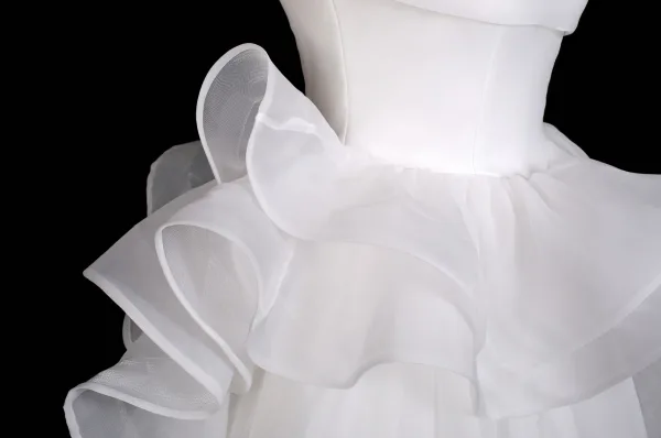 Simple Blanche Robe De Bal 2025 Robe Boule Bustier Sans Manches Dos Nu Longue Promo Robe De Ceremonie