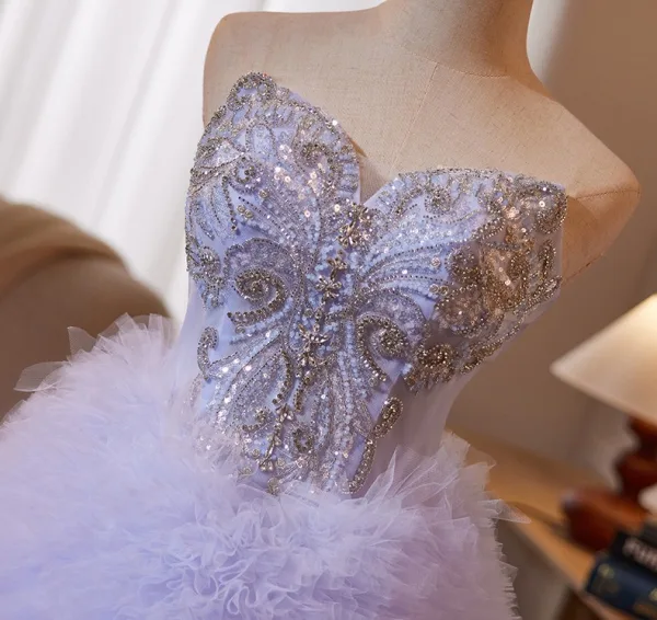 Sexy Lavande Perlage Paillettes Faux Diamant Plissée Robe De Bal 2024 Robe Boule Bustier Sans Manches Dos Nu Longue Promo Robe De Ceremonie