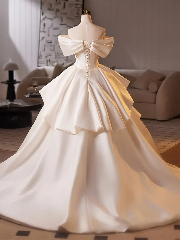 Vintage / Originale Ivoire Appliques Satin Robe De Mariée 2025 Robe Boule De l'épaule Manches Courtes Dos Nu Train De Balayage