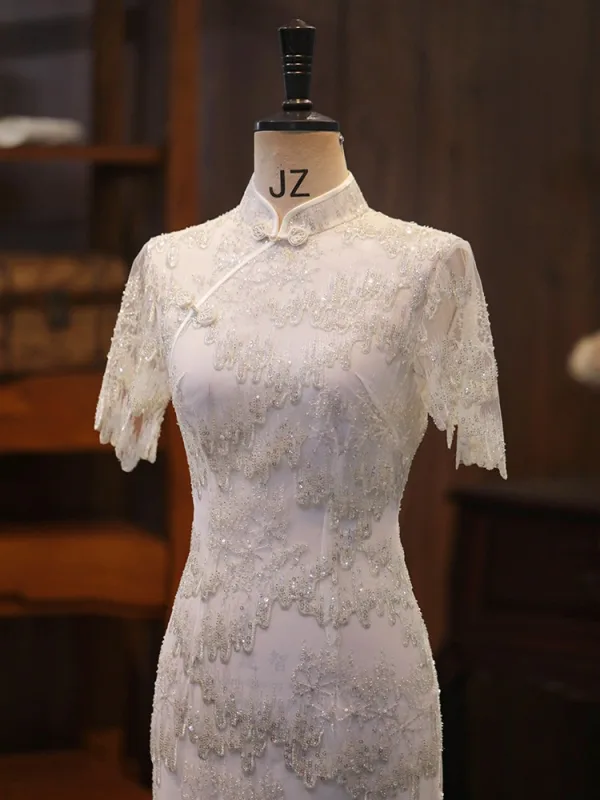 Chinese style White Beading Sequins Evening Party Cheongsam 2026 Trumpet / Mermaid High Neck Short Sleeve Knee-Length