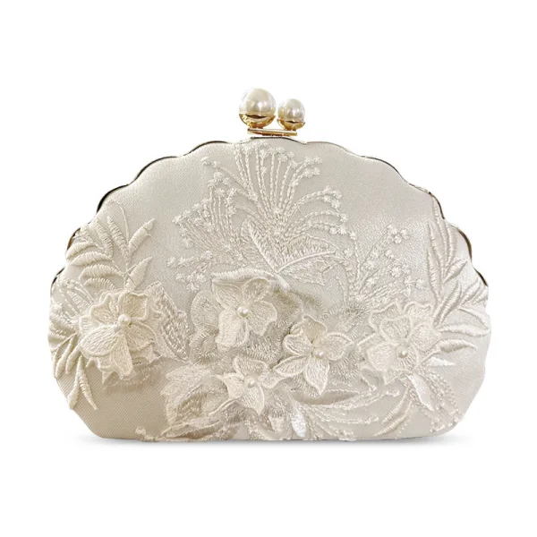 Chinese style White Handmade  Pearl 3D Lace Satin Street Wear Clutch Bags 2023