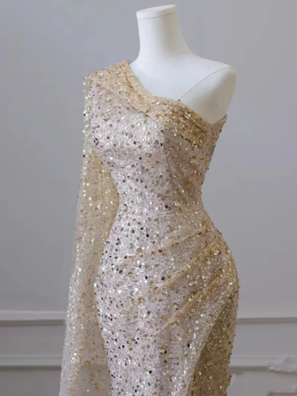 Scintillantes Champagne Paillettes Perlage Fendue devant Robe De Soirée 2024 Trompette / Sirène Une épaule Sans Manches Dos Nu Train De Balayage Robe De Ceremonie
