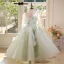 Élégant Vert Cendré Perlage Appliques Anniversaire Robe Ceremonie Fille 2026 Robe Boule Encolure Dégagée Manches Longues Dos Nu Longue Tulle