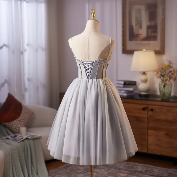 Classy Grey Beading Sequins Lace Flower Homecoming Graduation Dresses 2025 Ball Gown Spaghetti Straps Sleeveless Backless Knee-Length