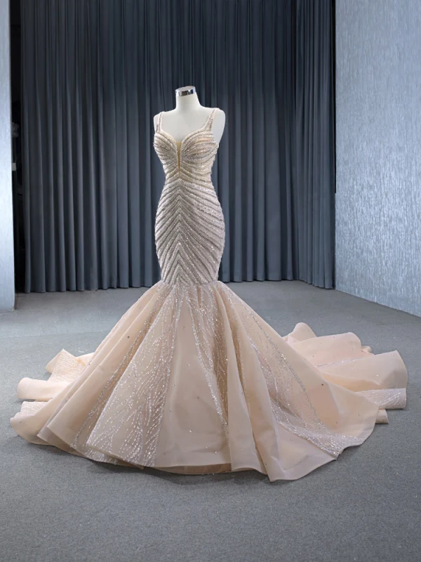 Luxe Scintillantes Champagne Fait main Perlage Faux Diamant Paillettes Robe De Mariée 2024 Trompette / Sirène Bretelles Spaghetti Sans Manches Dos Nu Chapel Train Mariage