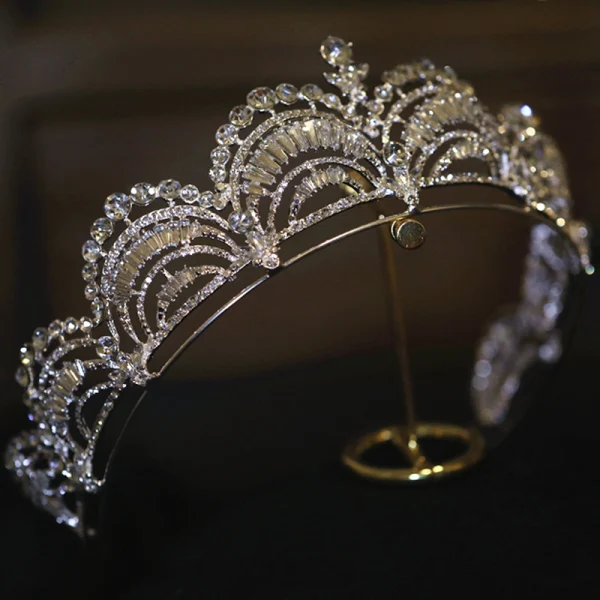Bling Bling Srebrny Rhinestone Ślub Tiara 2022 Cyrkon Stop Ozdoby Do Włosów Ślubne