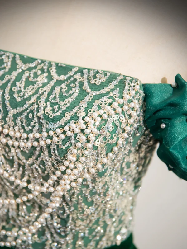 Elegant Dark Green Beading Pearl Sequins Velvet Prom Dresses 2024 A-Line / Princess Off-The-Shoulder Backless Floor-Length / Long Prom Short Sleeve Formal Dresses