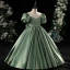 Schöne Grün Blumenmädchenkleider 2022 Ballkleid Rundhalsausschnitt Geschwollenes Kurze Ärmel Rückenfreies Schleife Lange Satin Ball Blumenmädchenkleider