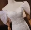 Schlicht Weiß Spitze Brautkleider / Hochzeitskleider 2024 Meerjungfrau Off Shoulder Kurze Ärmel Rückenfreies Sweep / Pinsel Zug Hochzeit