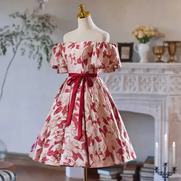 Chic / Beautiful Printing Short Burgundy Homecoming Graduation Dresses 2024 Ball Gown Off-The-Shoulder Backless Bow Sash Short Sleeve Formal Dresses