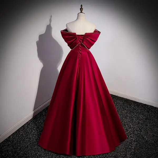 Elegant Burgundy Prom Dresses 2022 Ball Gown Off-The-Shoulder Bow Pearl Sleeveless Backless Floor-Length / Long Satin Prom Formal Dresses