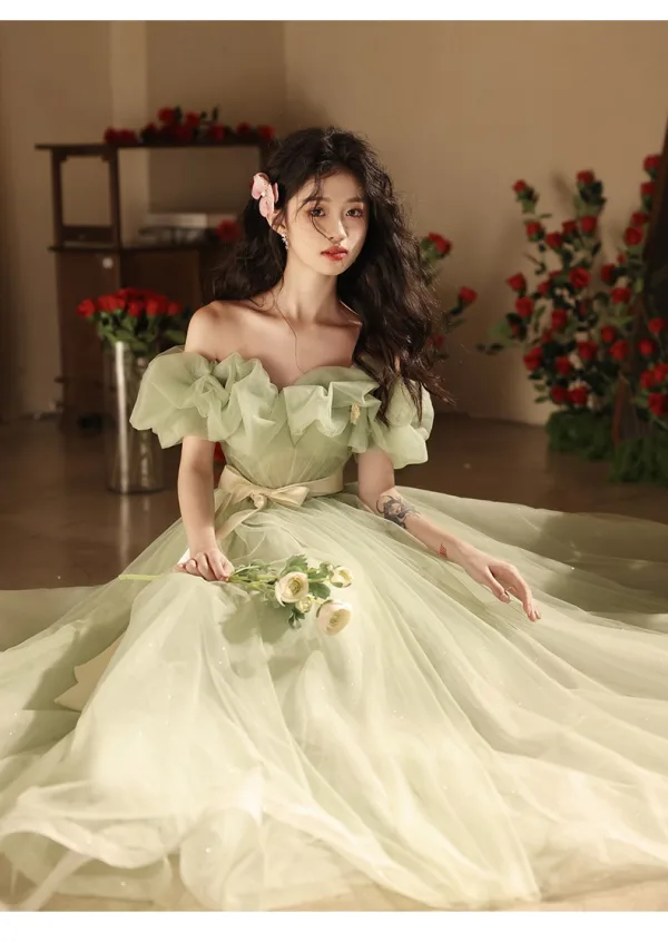 Chic / Beautiful Sage Green Bow Sash Prom Dresses 2024 A-Line / Princess Ruffle Off-The-Shoulder Short Sleeve Backless Floor-Length / Long Prom Formal Dresses