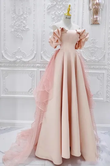 Elegante Blozen Roze Cascading Ruches Satijn Galajurken 2024 A Lijn Ruche Uit De Schouder Korte Mouwen Ruglooze Sweep Trein Gelegenheid Jurken