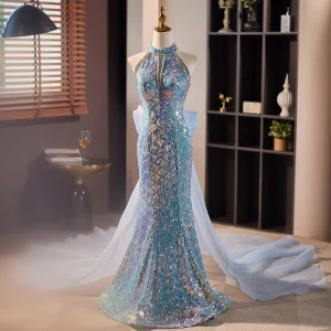 Sparkly Sky Blue Sequins Evening Dresses 2023 Trumpet Mermaid Halter Beading Sleeveless Backless Bow Court Train Evening Party Formal Dresses