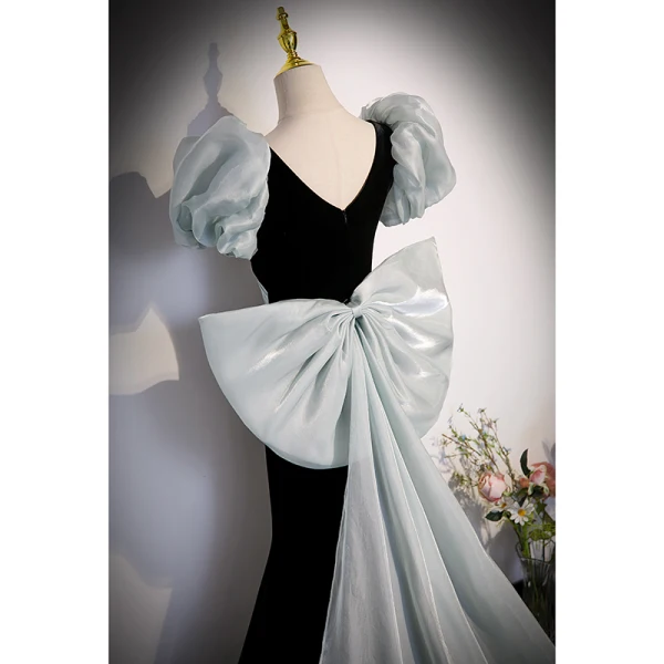 Fashion Black Suede Prom Dresses 2023 Trumpet / Mermaid Square Neckline Puffy Short Sleeve Backless Bow Sweep Train Prom Formal Dresses