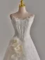 Elegante Leichtes Weiß Spitze Blumen Applikationen Brautkleider / Hochzeitskleider 2025 A Linie Bandeau Ärmellos Rückenfreies Sweep / Pinsel Zug Hochzeit