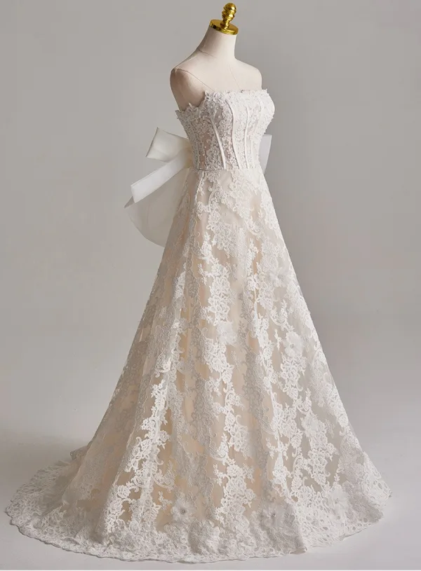 Vintage / Retro White Pearl Lace Flower Wedding Dresses 2025 A-Line / Princess Strapless Sleeveless Backless Bow Floor-Length / Long