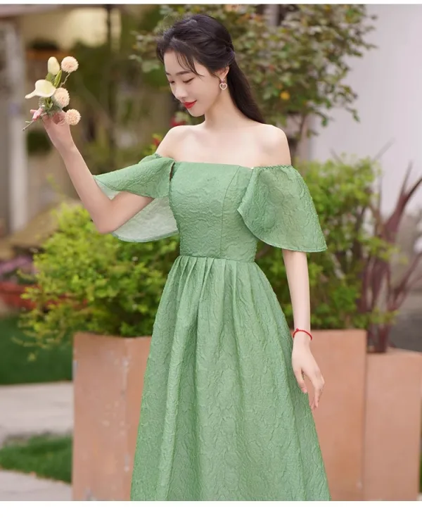 Modest / Simple Sage Green Bridesmaid Dresses 2023 A-Line / Princess Short Sleeve Backless Tea-length Bridesmaid Dresses