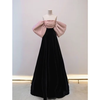 Fashion Blushing Pink Pearl Rhinestone Prom Dresses 2023 A Line Princess Off The Shoulder Bow Puffy Short Sleeve Backless Floor Length Long Prom Formal Dresses