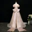 Charmant Champagne Perlage Paillettes Robe De Bal 2025 Princesse De l'épaule Manches Courtes Dos Nu Noeud Train De Balayage Tulle Robe De Ceremonie