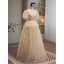 Chic / Belle Champagne Volants en Cascade Robe De Bal 2023 Princesse Perle V-Cou Manches Courtes Dos Nu Longue Promo Robe De Ceremonie