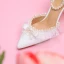 Elegante Weiß Perle Schleife Spitze Brautschuhe 2024 Knöchelriemen 9 cm Stilettos Spitzschuh Hochzeit Sandaletten Hochhackige
